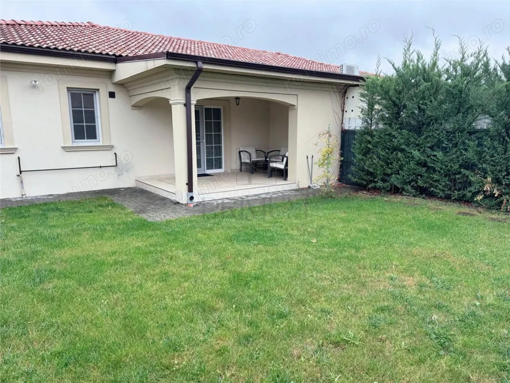 Duplex mobilat - curte amenajata - toate utilitatile