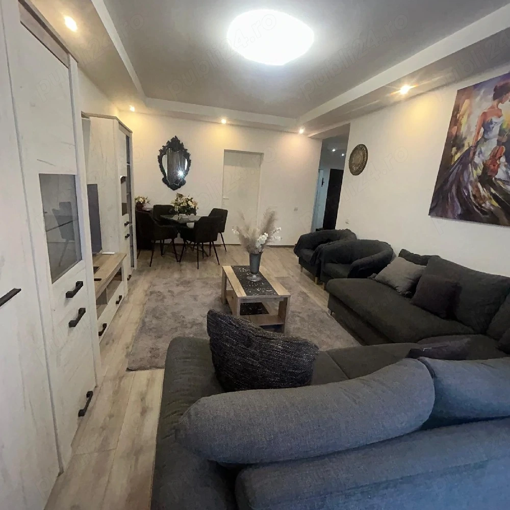 vând  apartament 3 camere ultra central