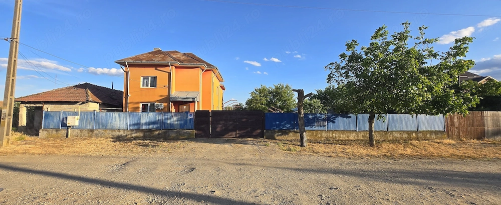 Vila, P+1, 9 camere, 140mp utili, 1.400mp, orasul Corabia, judetul Olt