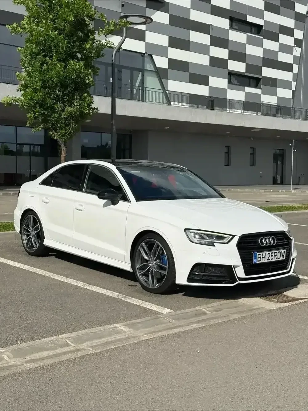 Audi A3 Sedan S-line S-tronic