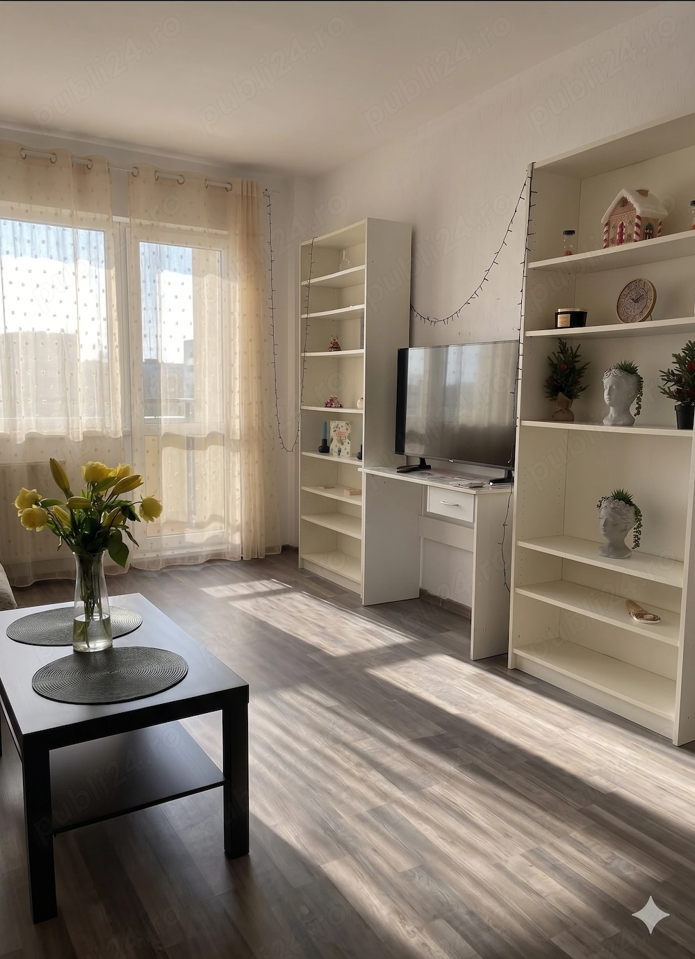 Cameră dublă spațioasă de închiriat   Sector 4   apartament modern cu 3 camere