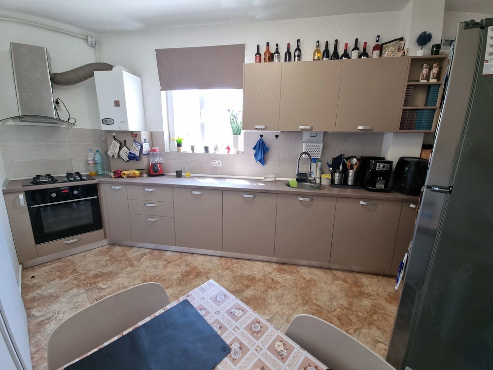 Apartament 2 camere, decomandat, mobilat și utilat modern, Metrou Berceni