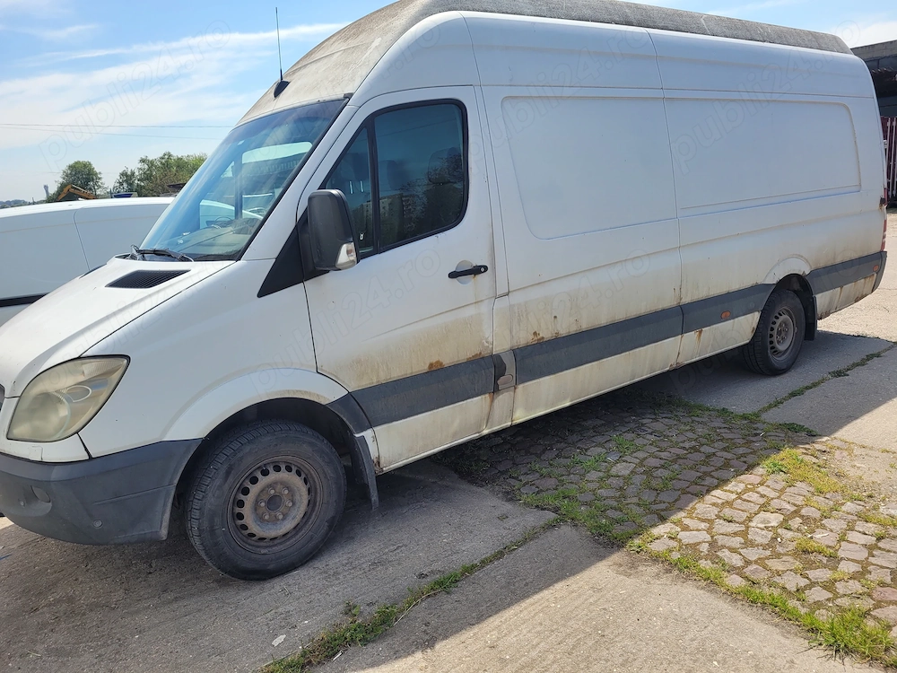 Vând Mercedes Sprinter