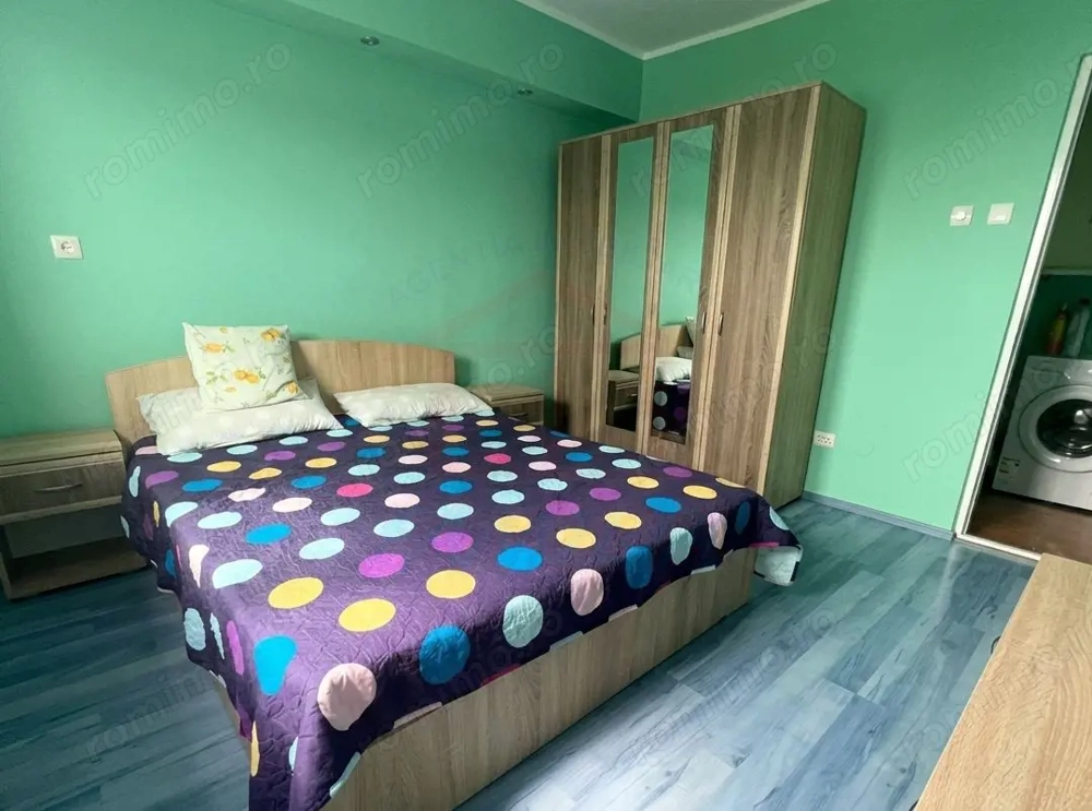 ️ De închiriat 2 camere, Micro 21, 300 € / lună