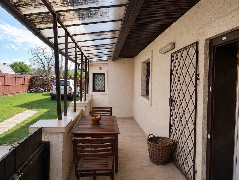 Vând casă modernă in Charlotenburg 
