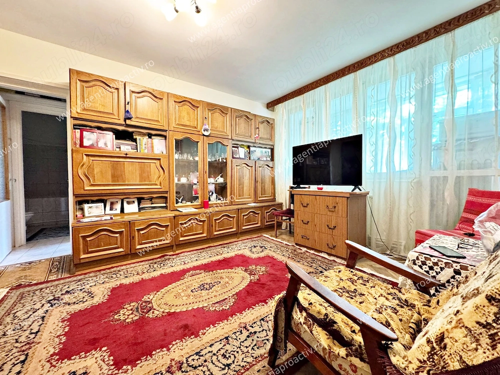 Apartament cu 2 camere, etajul 3, in cartierul Tiglina 2.