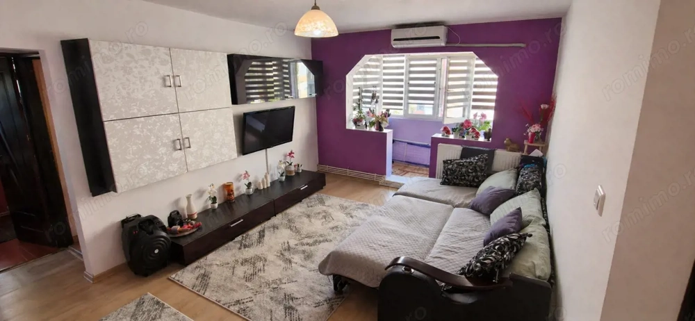 Apartament 3 camere, 54 mp, zona Craiovita Nouă 