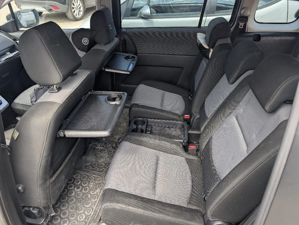 Mazda 5 din 2007