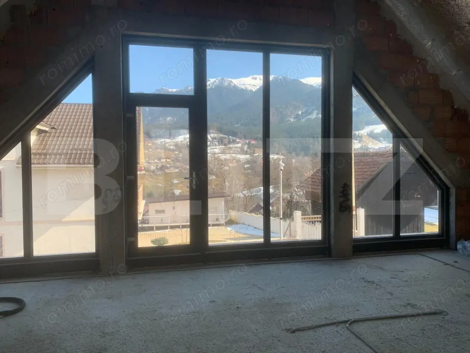 Pensiune modernă de vânzare în Bran –  Panorama Bucegi & Piatra Craiului