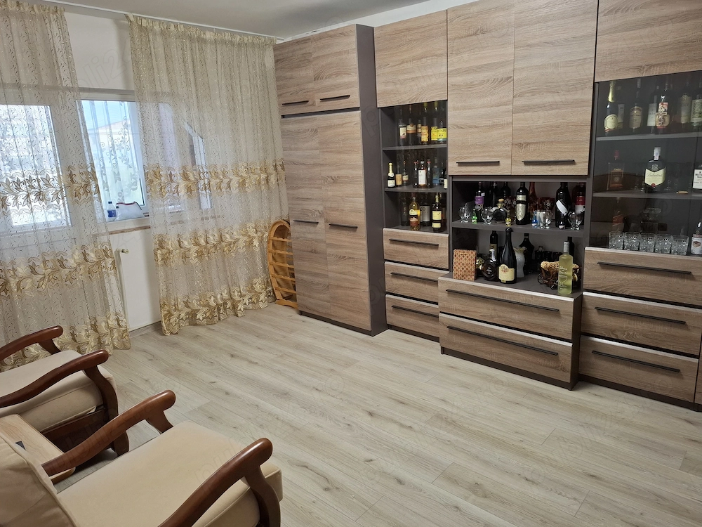 Vand apartament 2 camere 