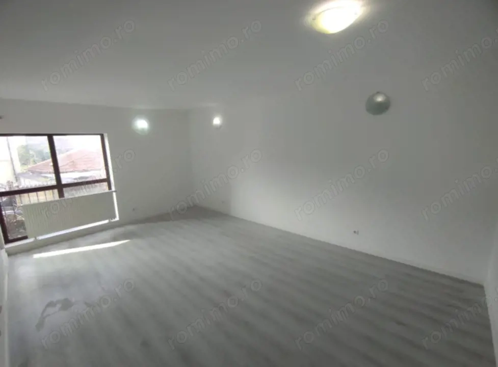 Apartament 2 camere decomandat, zona Brestei