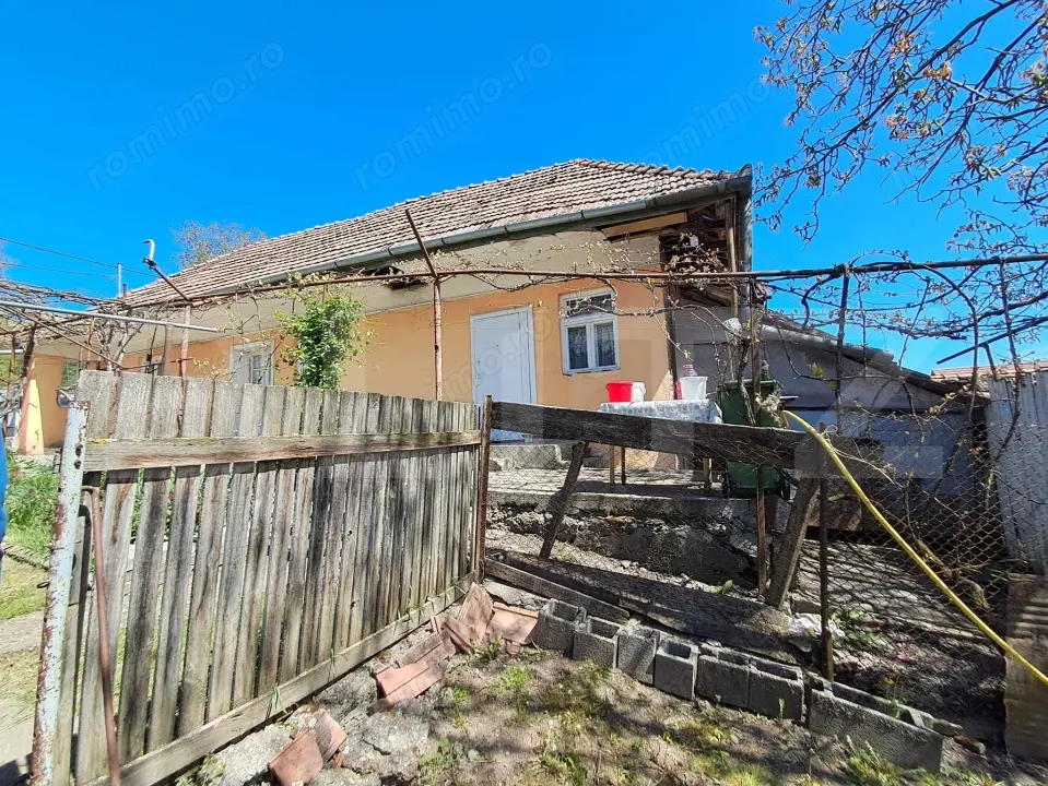 Nazna | Casă + 2900 mp teren