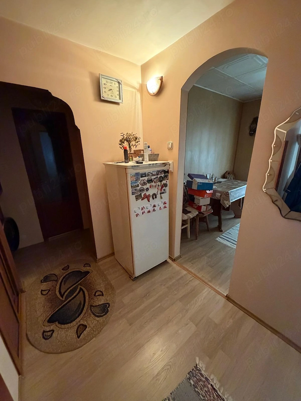 Apartament 2 camere, decomandat, zona excelenta, langa liceu si transport comum