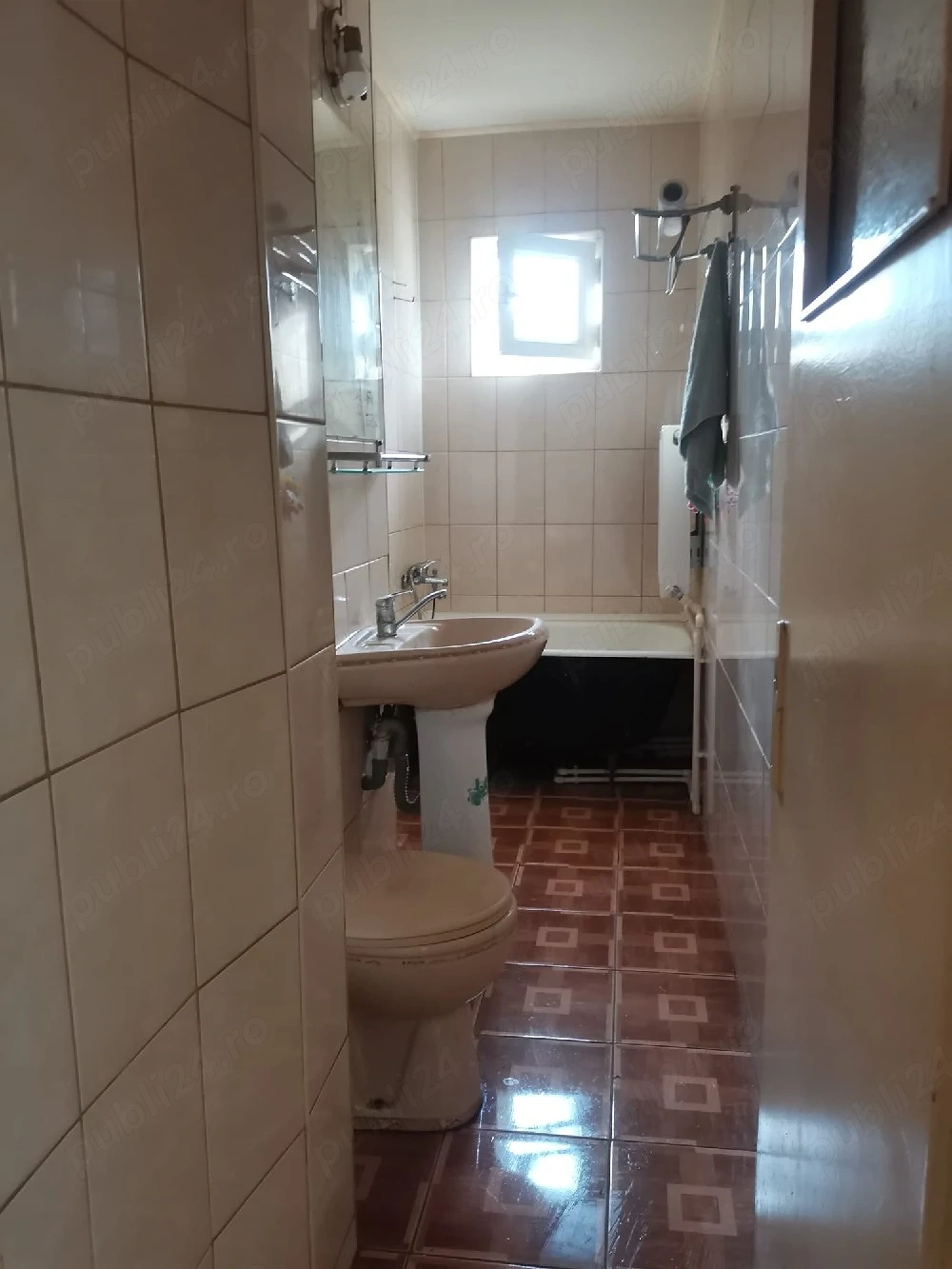 vand apartament cu o camera! 
