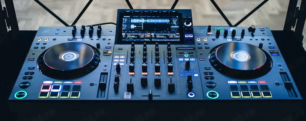 Consolă DJ AlphaTheta XDJ-AZ.