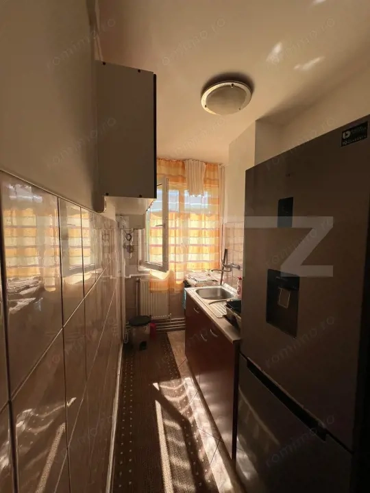 Apartament 2 camere, 38 mp, zona Dambu