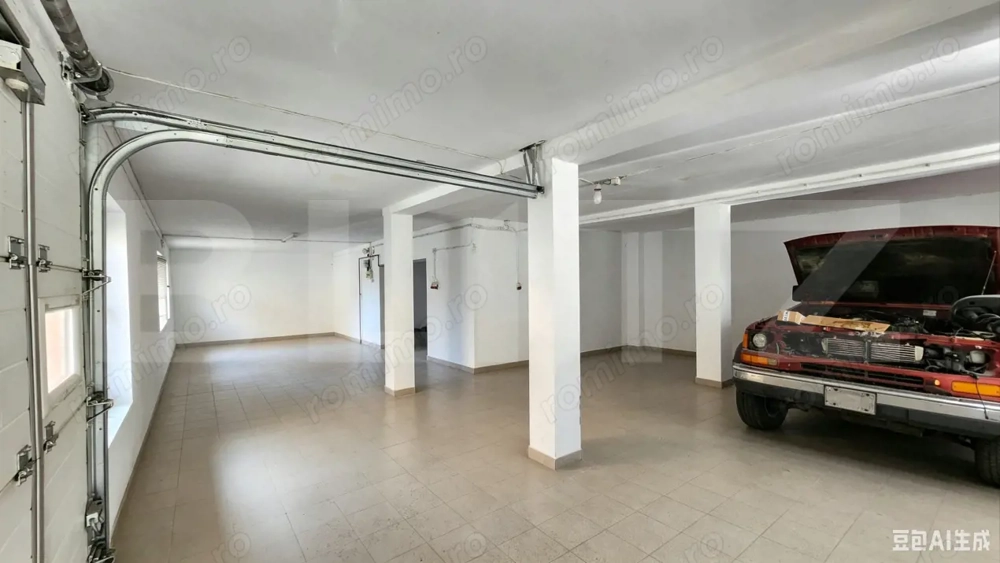 Casă spațioasă, 240 mp, pretabil pentru service auto, zona 7 Nov - Târgu Mureș