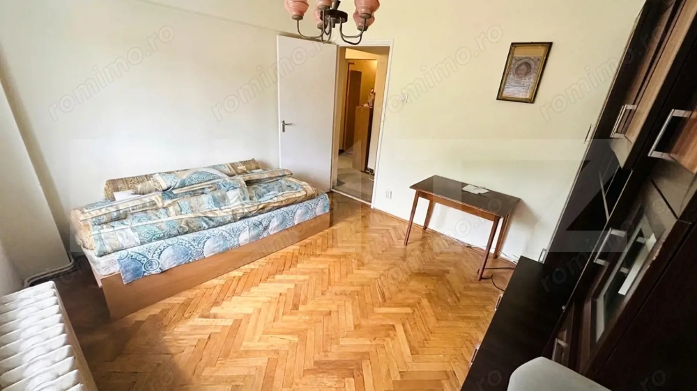 Apartament 4 camere - 94 mp - decomandat - Deva