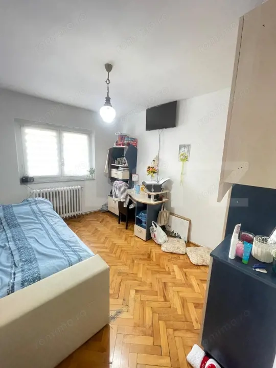 Apartament 4 camere 78mp, Marasti