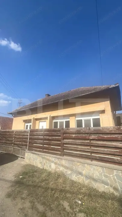 Spațiu comercial amenajat pentru o mică afacere în localitatea Șardu!