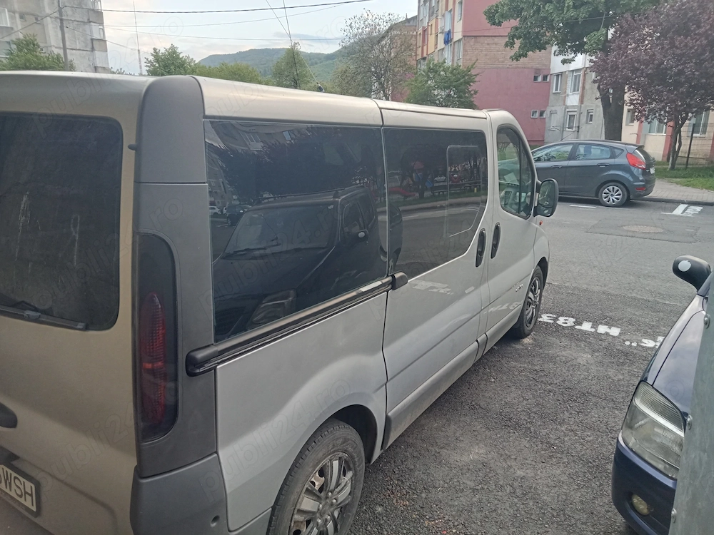 Vând autoturism Nissan Primastar identic vivaro sau trafic 