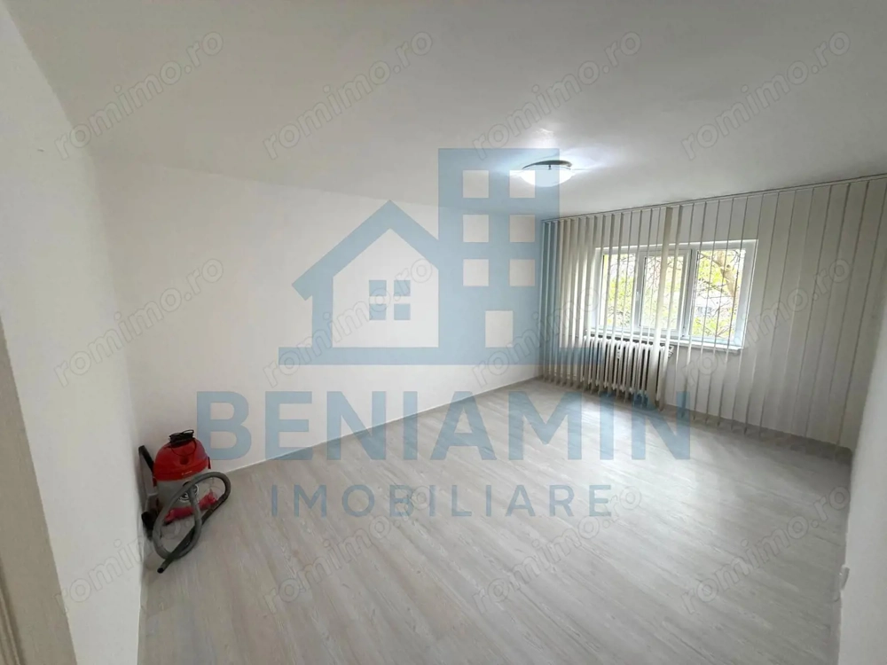 Apartament 2 camere decomandat Sarari etaj 2