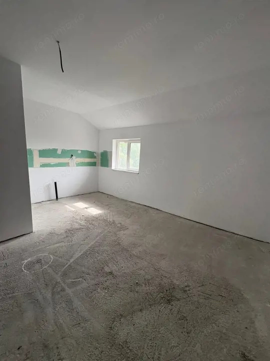 Garsonieră, 22 mp, etaj 2, orientare sud-vestică, zona Tăuții de Sus 
