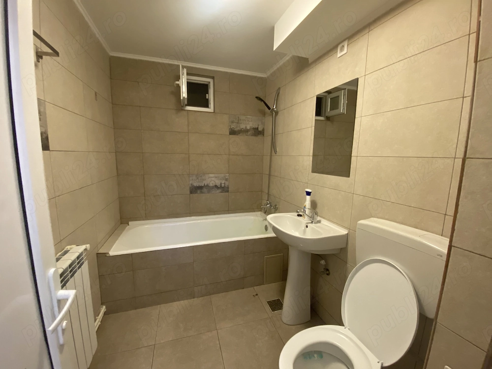 Apartament 2 camere, decomandat, Et 1 zona C5 langa liceul Pedagogic.