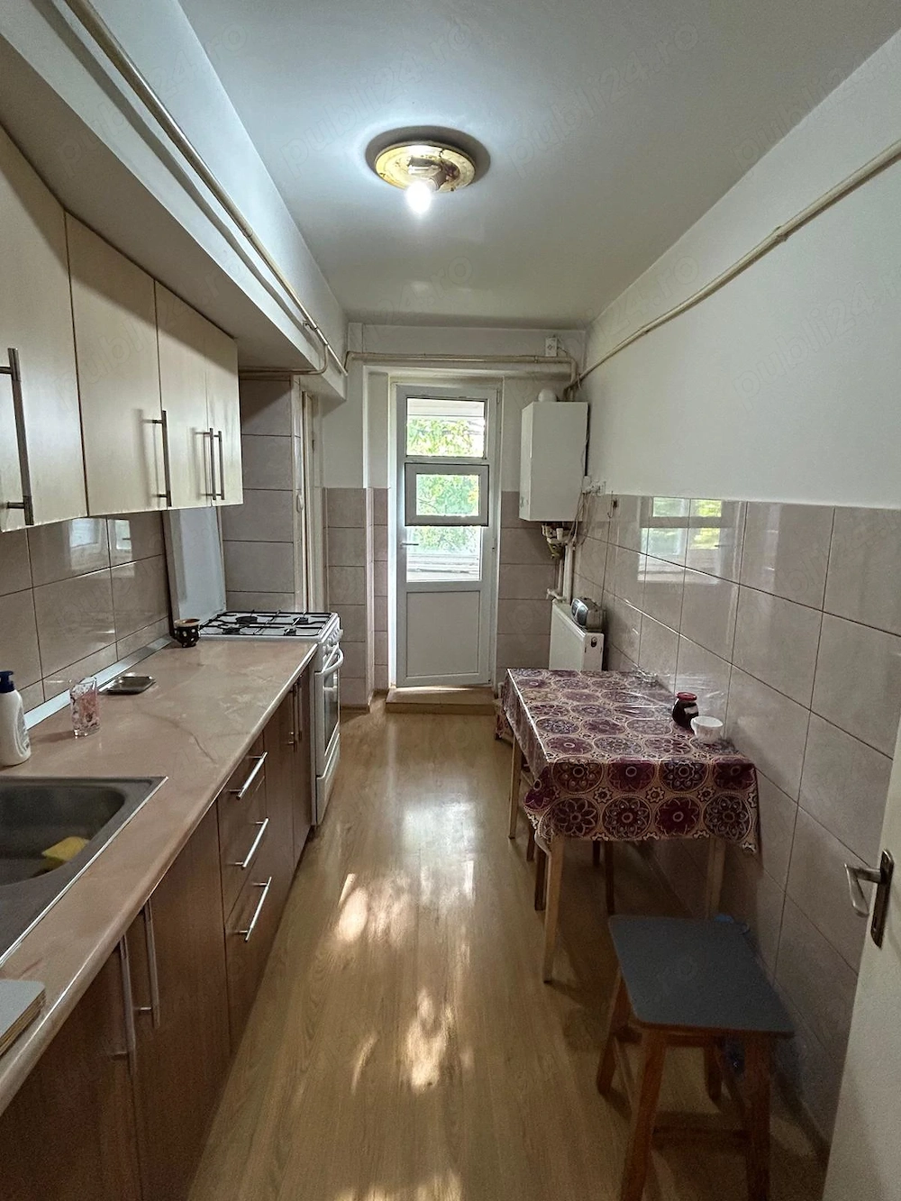 Apartament cu 4 camere,Micro 38