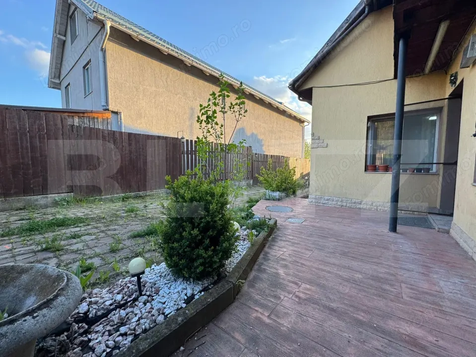 Casa 120 mp | 4 camere | 2 garaje + 4 parcari | Ideala firme / muncitori 