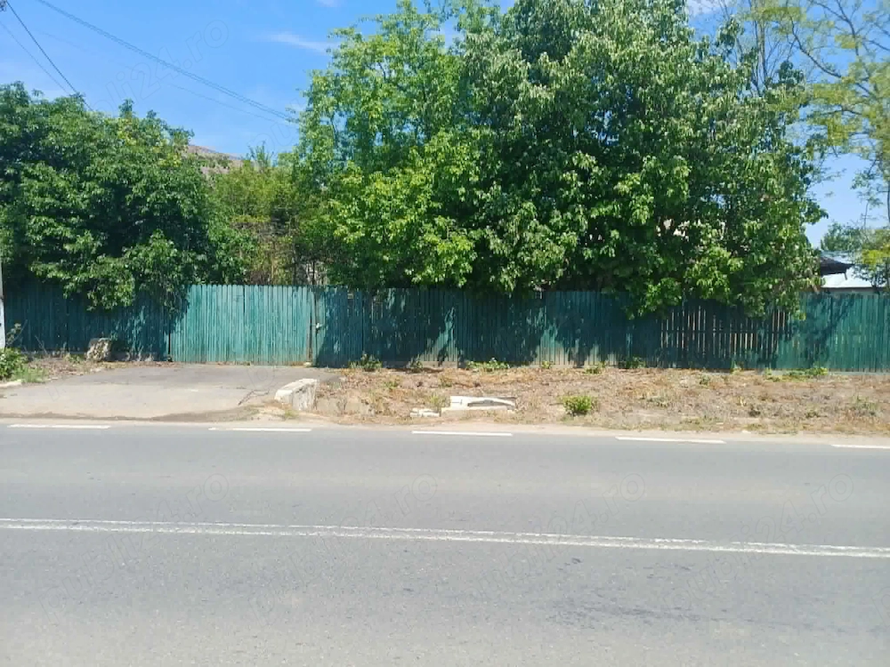 Teren intravilan de vânzare în Gruiu   3.350 mp (Preț Negociabil)
