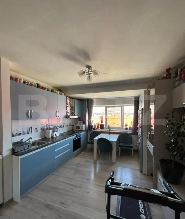 Apartament cu 2 camere, mobilat si utilat, parcare, zona Primariei