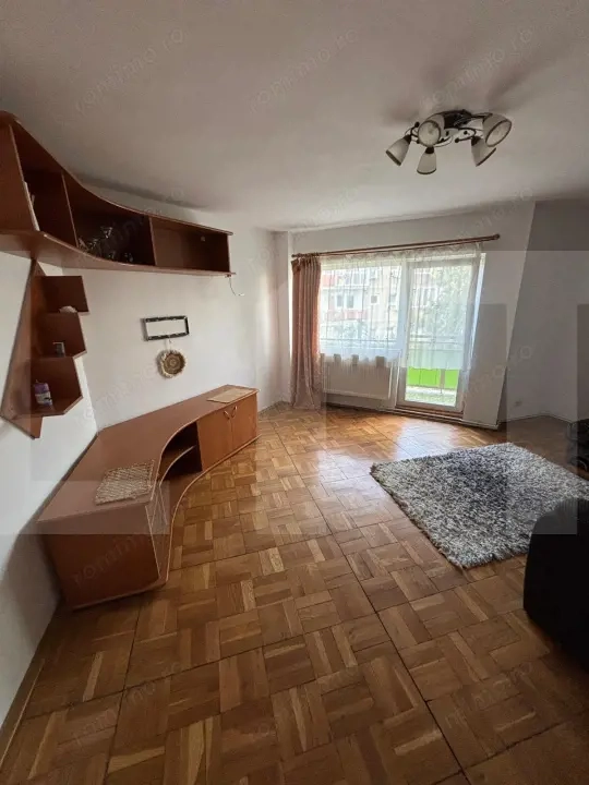 Apartament 2 camere, zona Micalaca