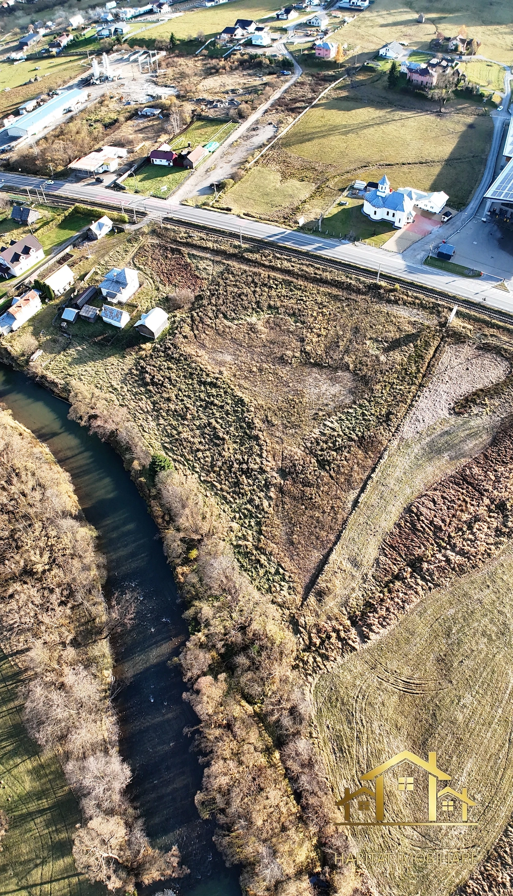 De Vânzare Teren Parcelat în Vatra Dornei, vis- -vis de fabrica de apa Bucovina.
