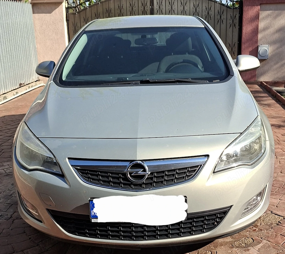 Vând Opel Astra J 2010, motor 1.7CDTI diesel,1686cmc,110CP