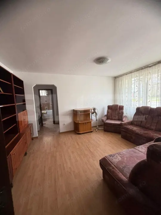 Apartament cu 2 camere, 47 mp, zona Policlinica,
