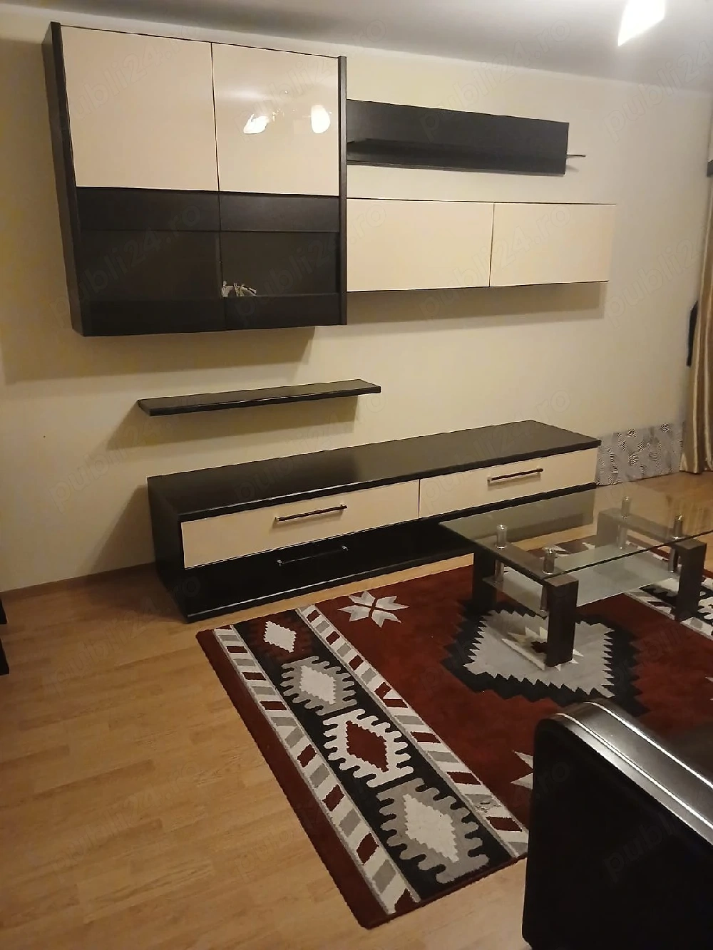 inchiriez apartament 2 camere
