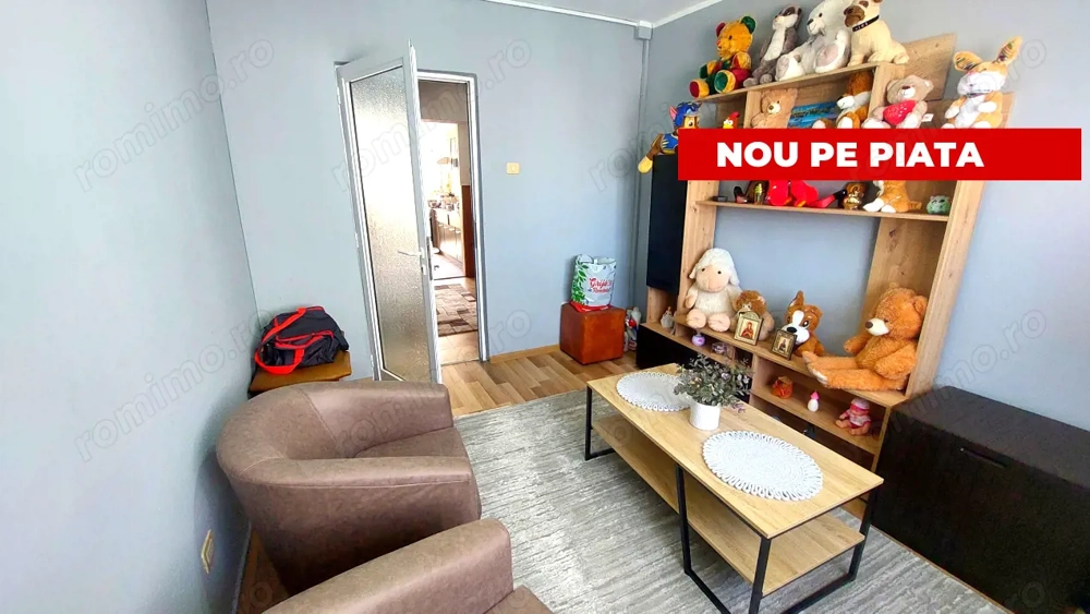 Apartament cu 4 camere decomandat Cetate-Mercur 2 bai 90 mp cu balcon si pivnita