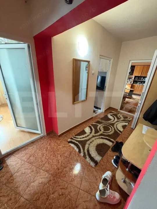 Apartament 2 camere, decomandat, ETAJ 2 INDEPENDENTEI