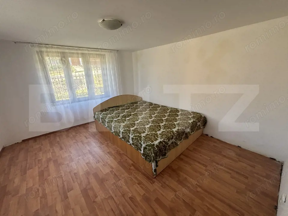 Casa de vanzare, zona linistita, in Recea 