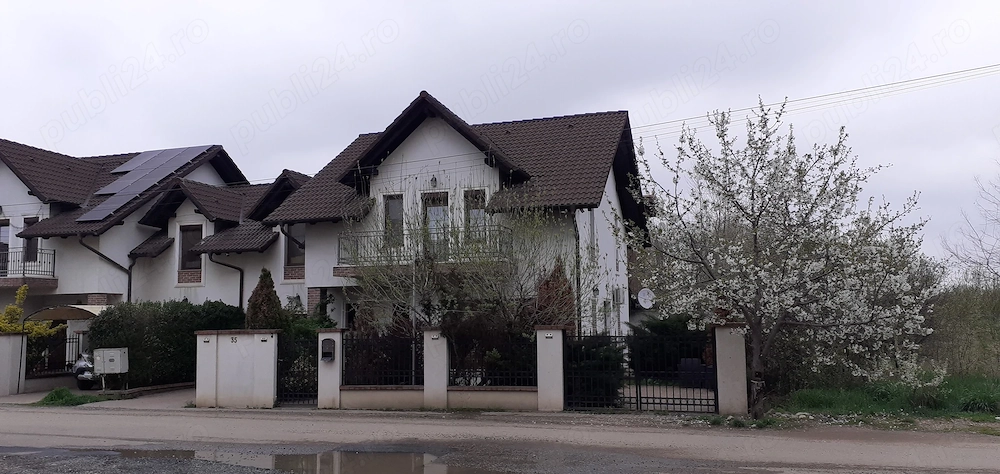 Casa si teren in Giroc 