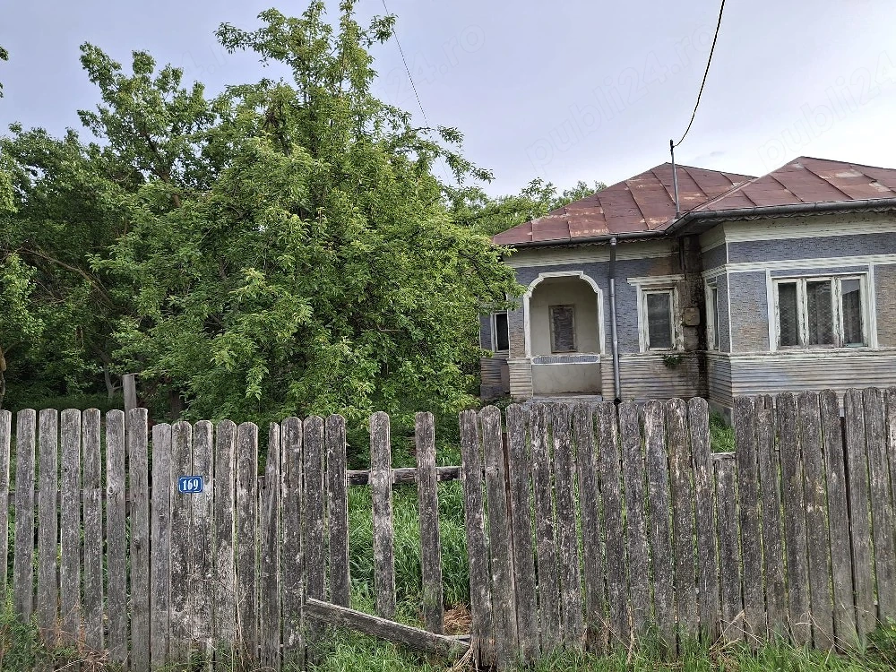 casa de vânzare 