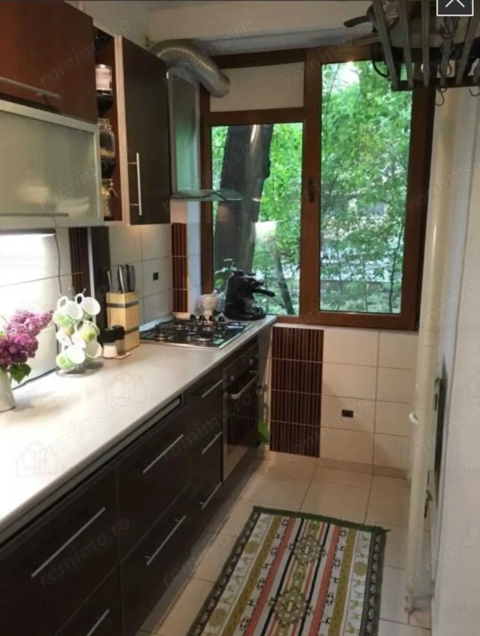 Apartament 3 camere, parcare, Drumul Taberei -Romancierilor