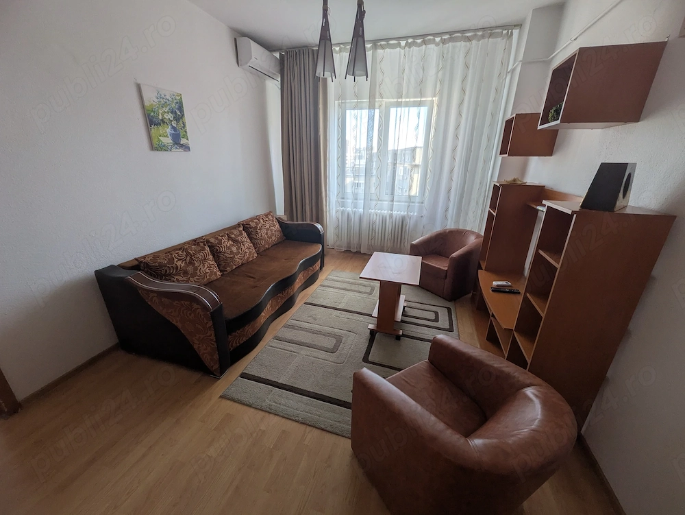 Piata Romana . Proprietar, vand apartament 2 camere, semidecomanda
