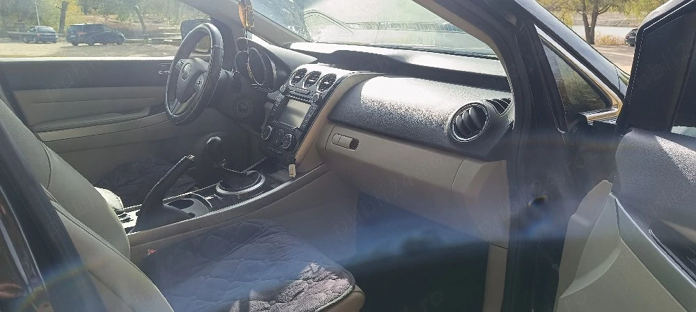 Vând Mazda CX-7