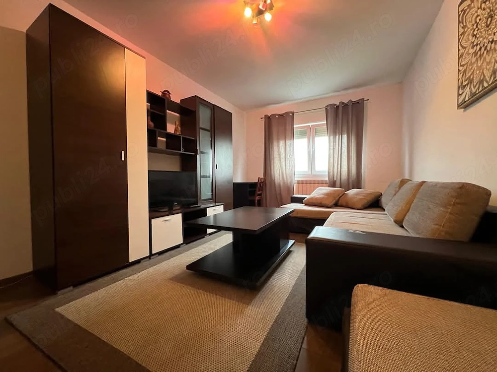 Proprietar inchiriez apartament  3 camere- decomandat