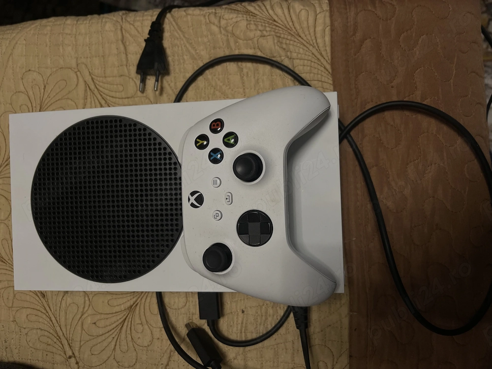 Vând Xbox seria S 512 mg
