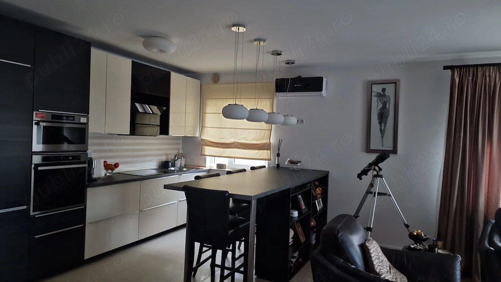 Vanzare Apartament 3 Camere