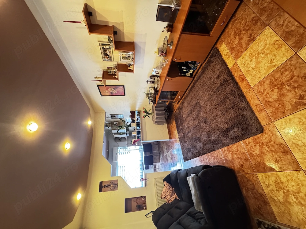 Apartament de vânzare 70mp,3 camere+living cu bucătărie open space,Aiud