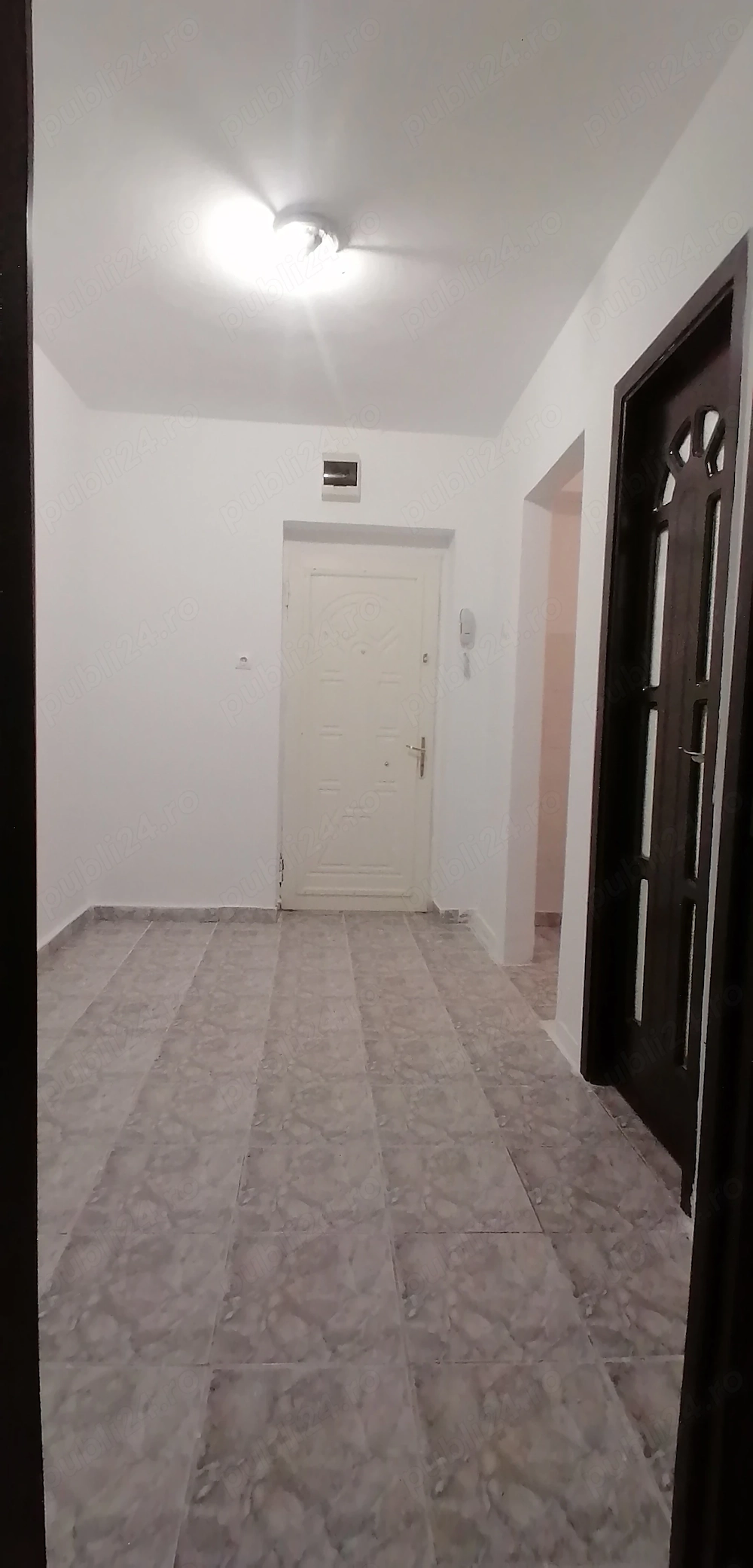 Spatiu parter 40mp decomandat Liber nemobilat neutilat Garsoniera Cf1S Romancierilor Plaza Romania 